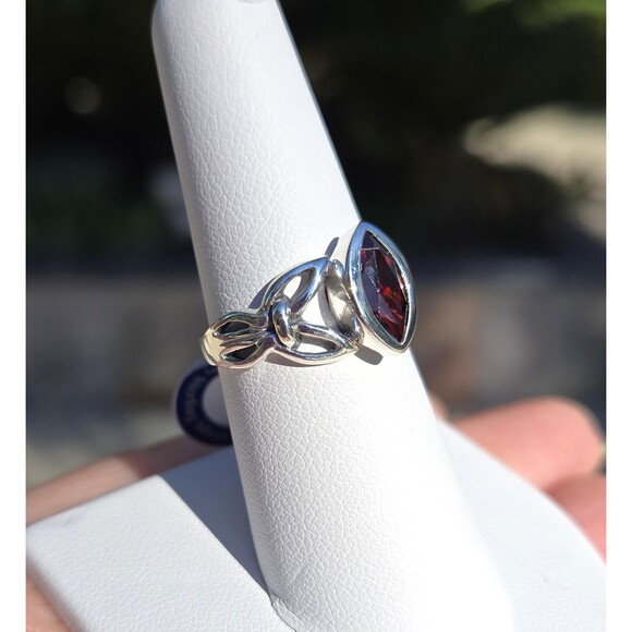 Celtic Knotwork Garnet Sterling Silver Ring, Size 7 - Picture 4 of 5
